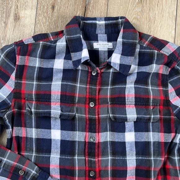 Equipment Femme Signature Flannel Button Down Plaid Shirt - Picture 3 of 10